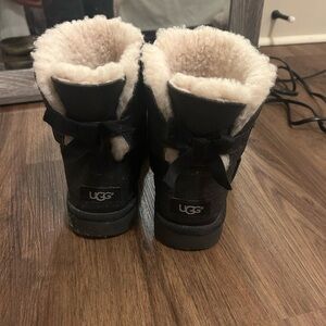 Black sparkle Uggs